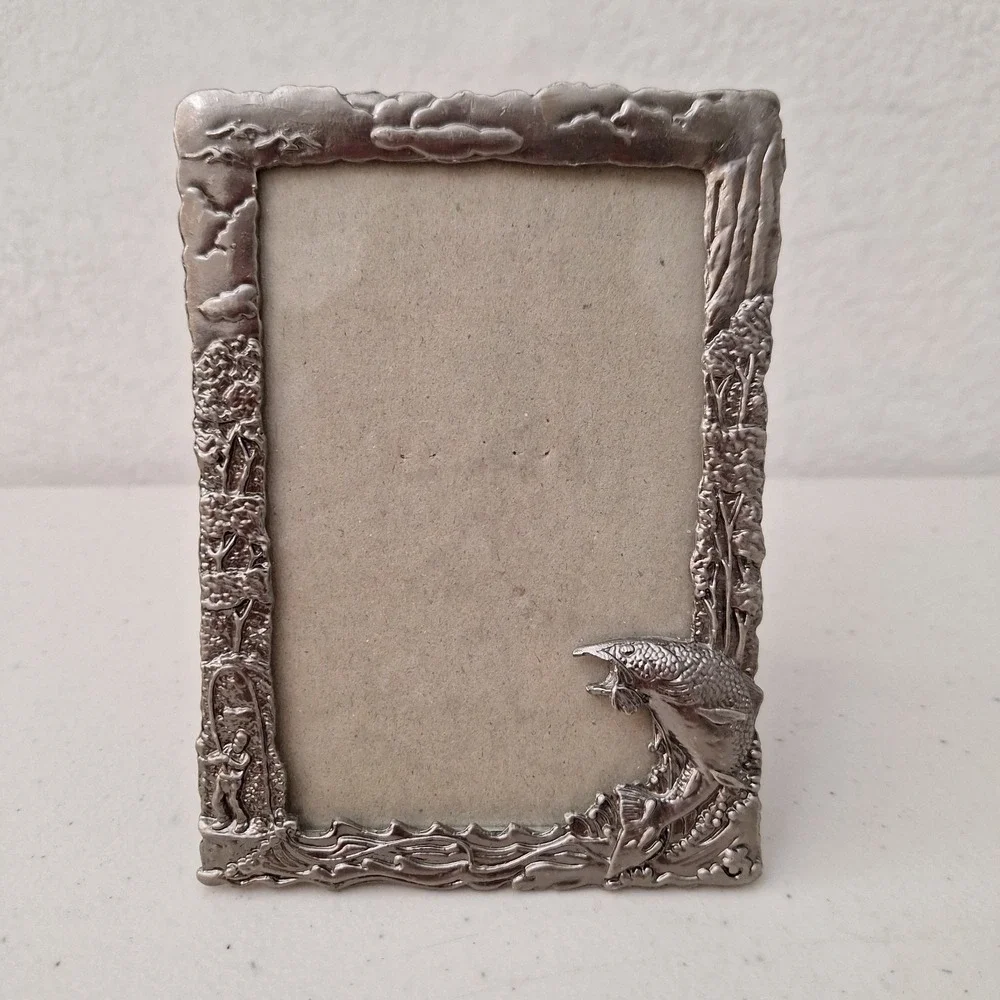 Vintage 1990's Heavy Pewter Fish Water Nature Picture Frame 5